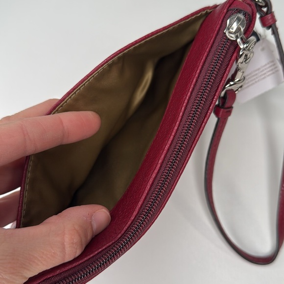 Coach pebbled leather medium wristlet crimson nwt prk lth F51683 NEW - Picture 10 of 15
